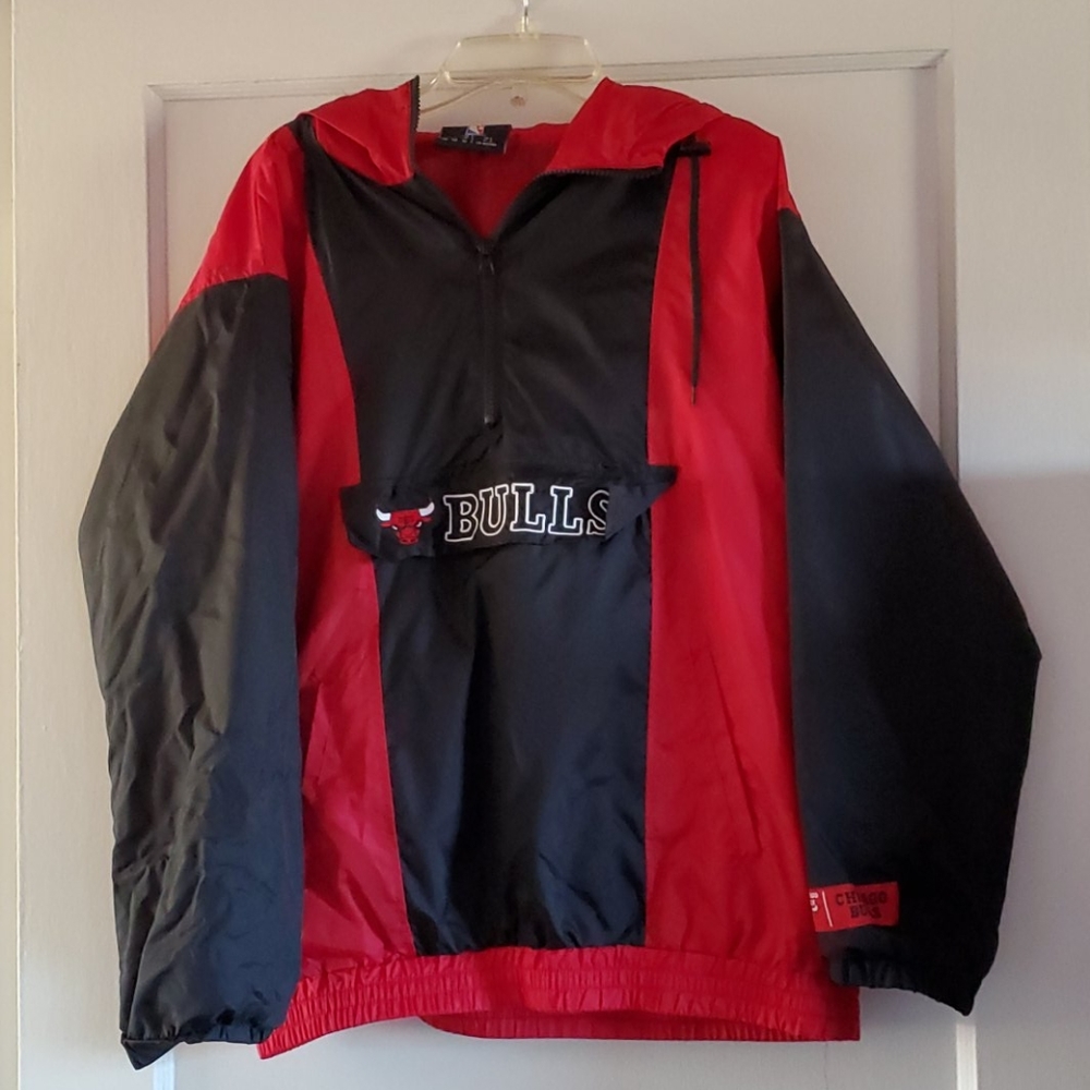 Chicago Bulls windbreaker (official NBA)